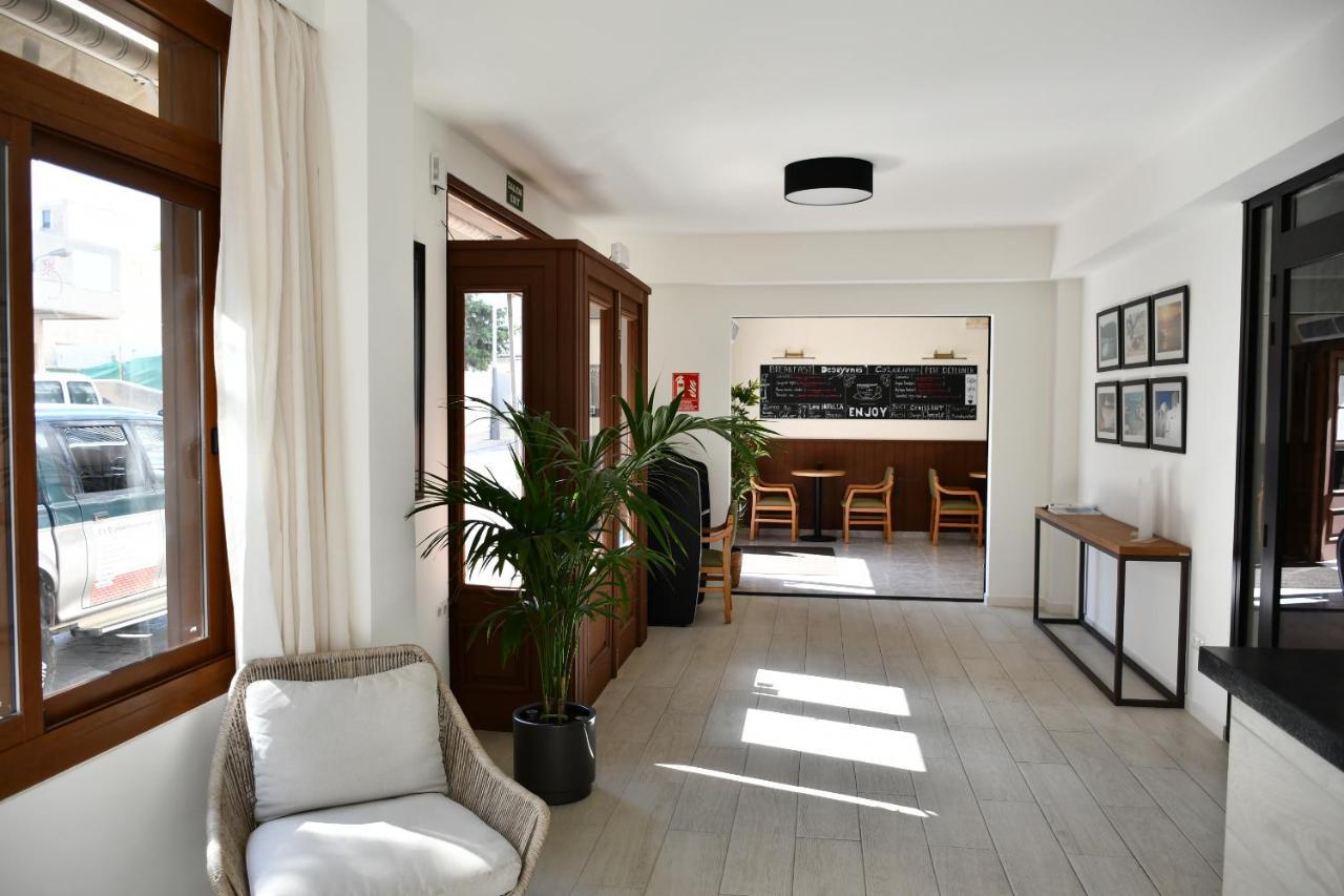 Hostal Mallorca San Antonio  Eksteriør billede
