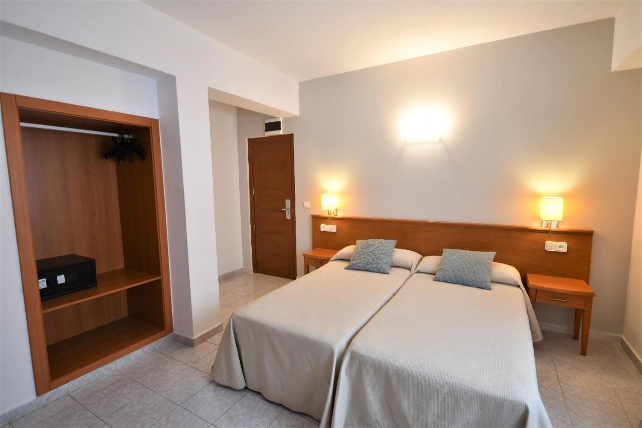 Hostal Mallorca San Antonio  Eksteriør billede