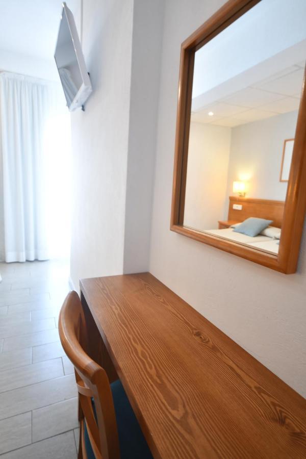 Hostal Mallorca San Antonio  Eksteriør billede