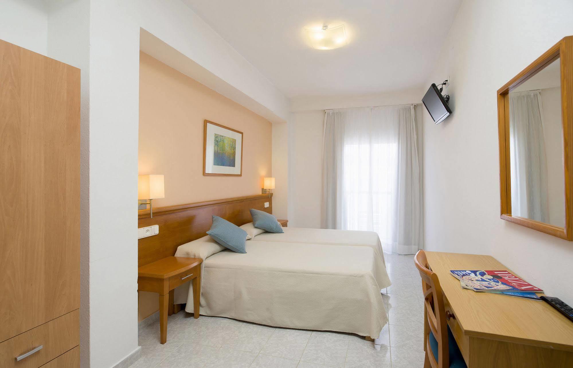 Hostal Mallorca San Antonio  Eksteriør billede